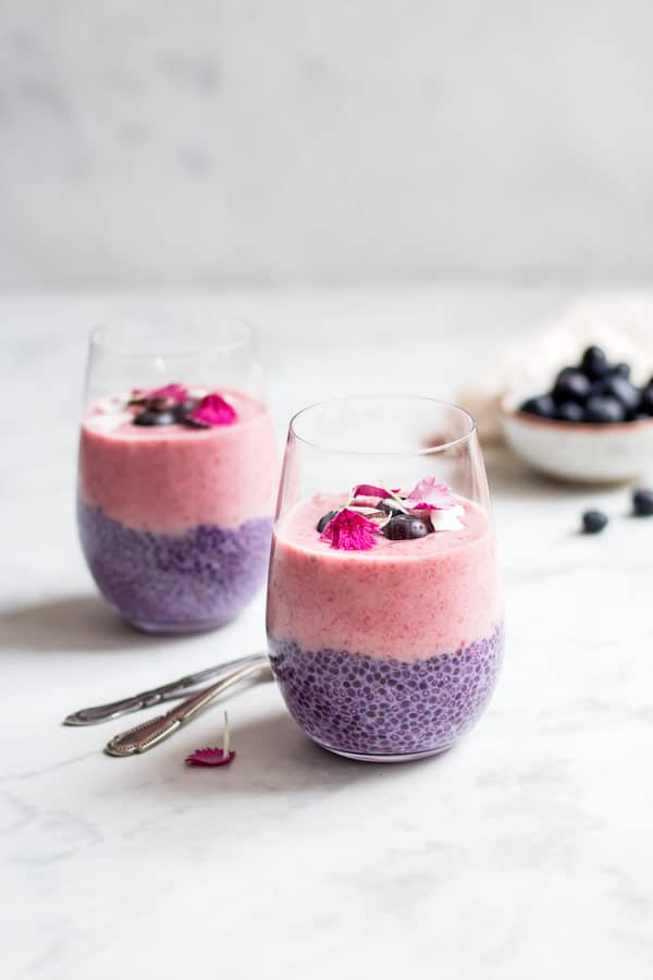 layered acai chia pudding