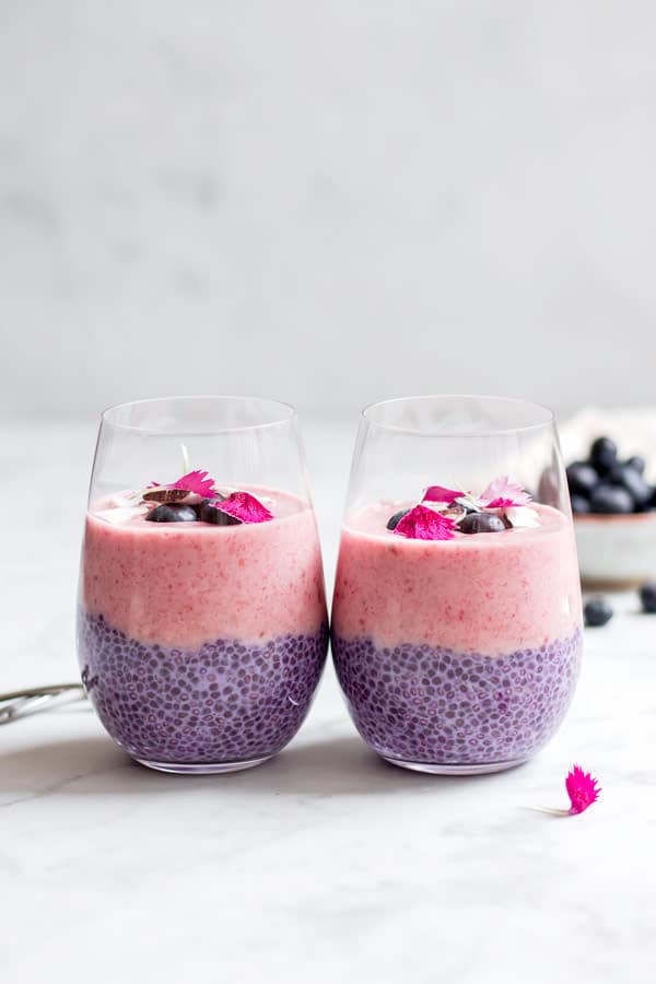 layered acai chia pudding
