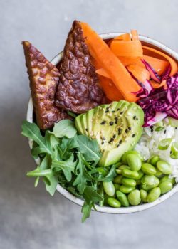 ginger tempeh poke bowls