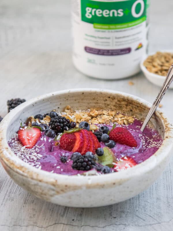 superfood acai bowl