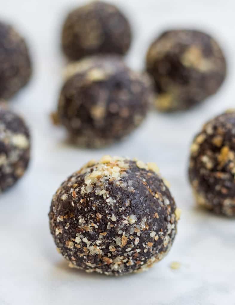 5 minute brownie energy bites