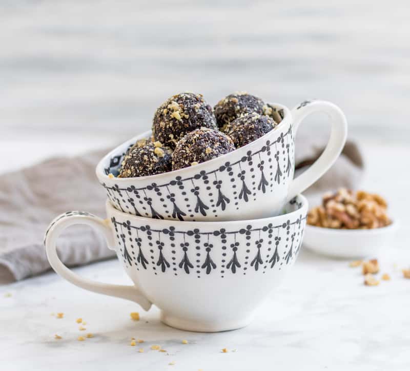 5 minute brownie energy bites