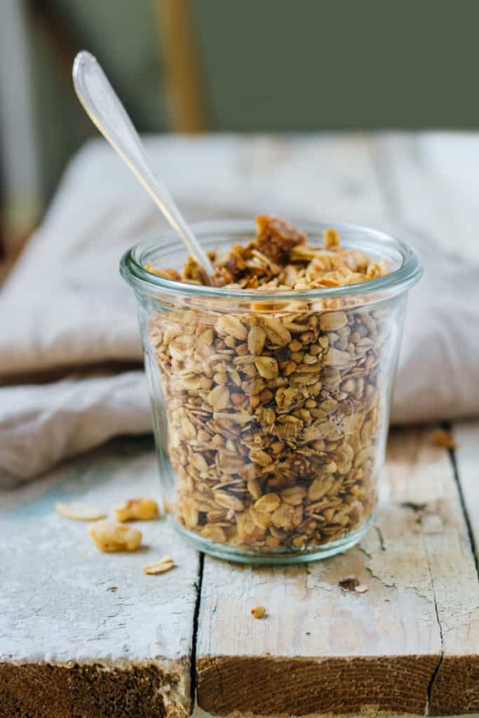 fig and walnut granola