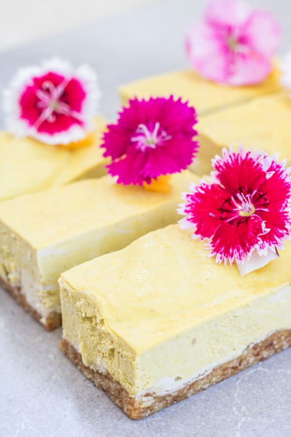 vegan mango cheesecake bars
