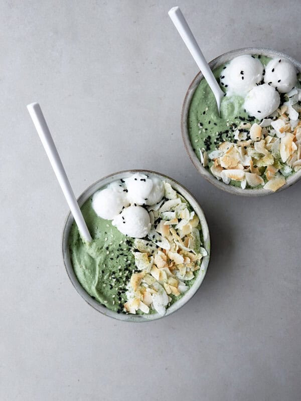 coconut matcha tahini smoothie bowl