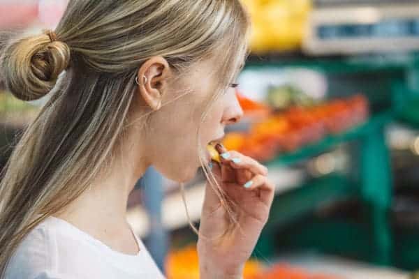 6 tips to shop the farmer's market like a pro
