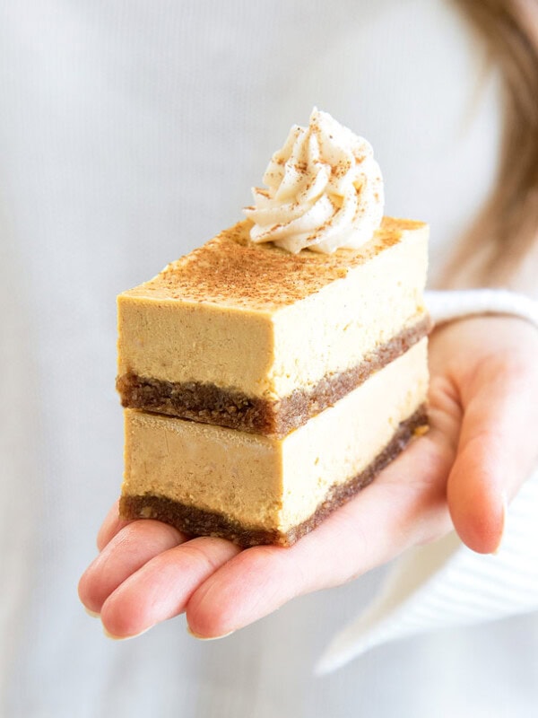 vegan pumpkin spice cheesecake bars