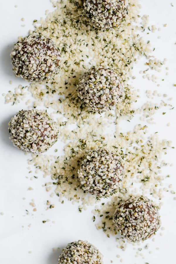 no-bake almond butter energy bites