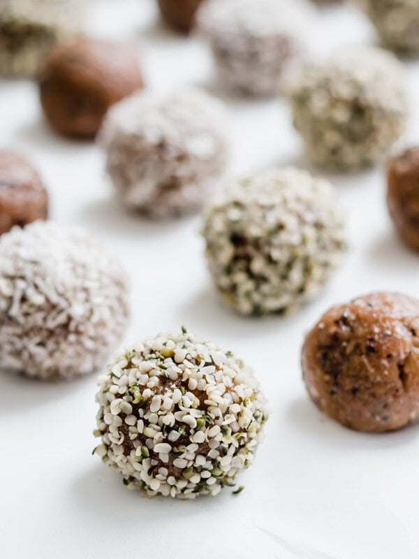no-bake almond butter energy bites