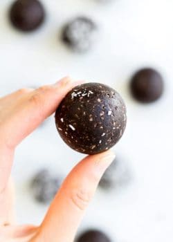 chocolate macaroon energy balls