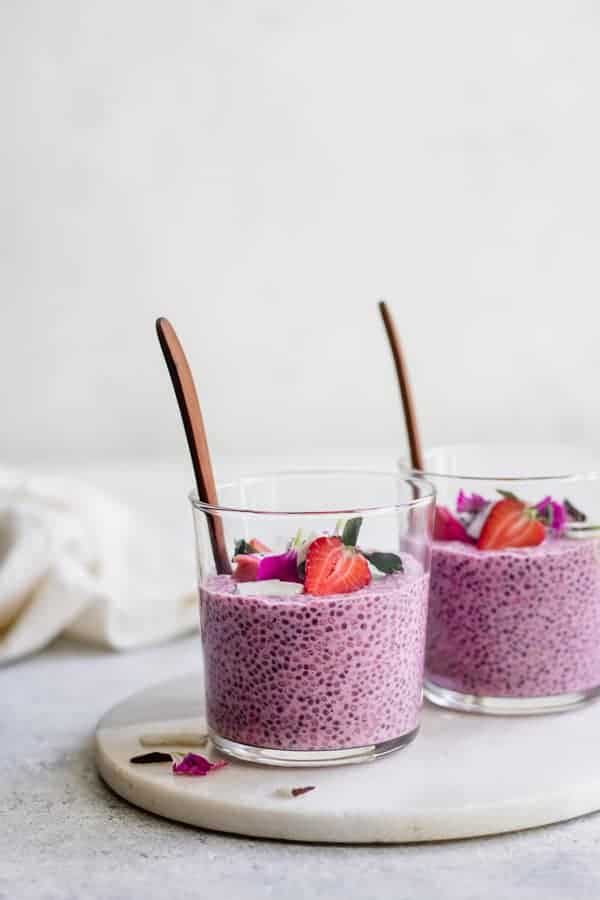 strawberry dragonfruit chia pudding