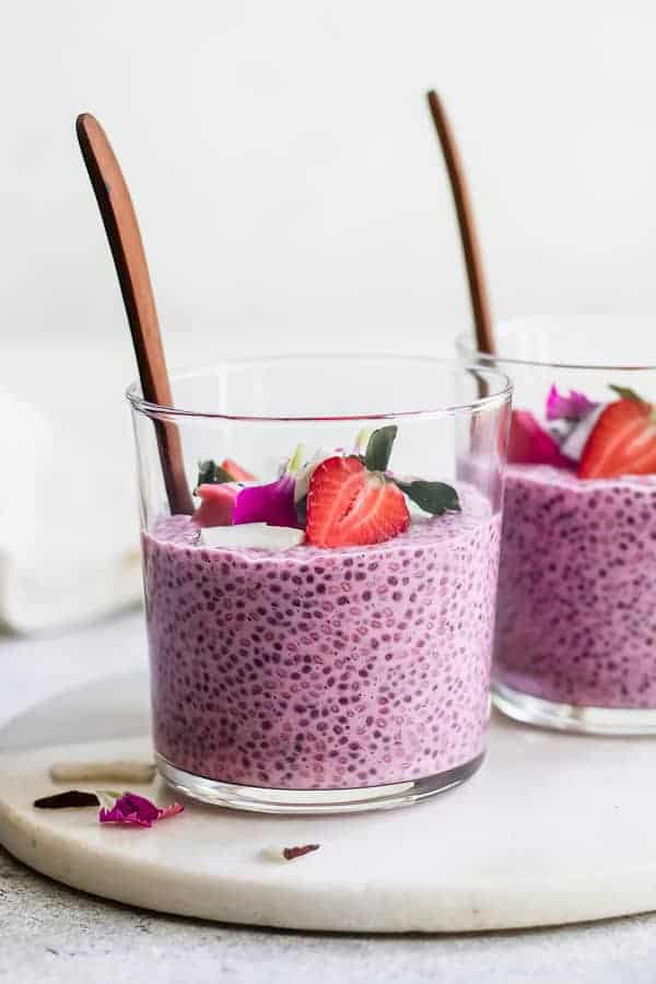 strawberry dragonfruit chia pudding