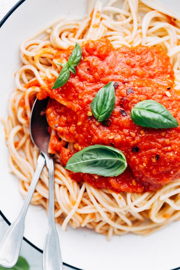 spaghetti with homemade tomato sauce