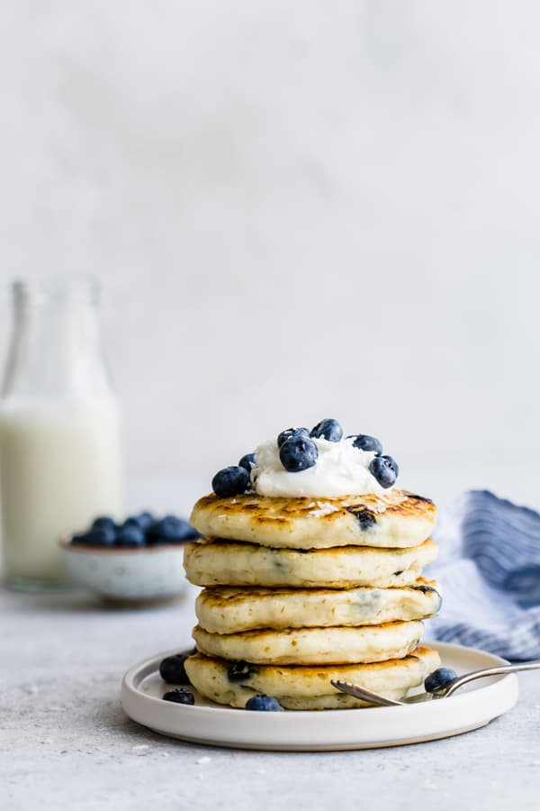 vegan blueberry pancakes
