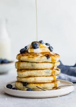 vegan blueberry pancakes