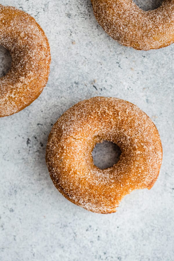vegan pumpkin spice donuts