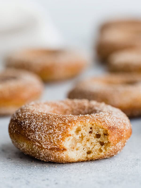 vegan pumpkin spice donuts