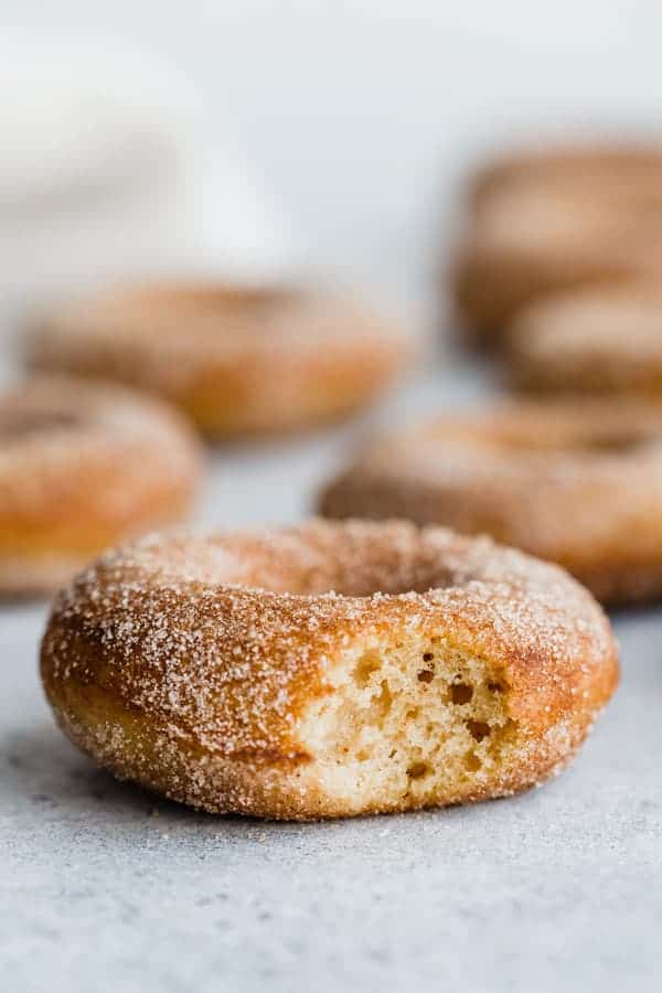 vegan pumpkin spice donuts