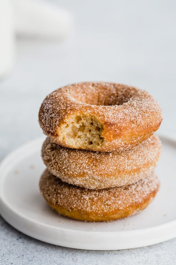 vegan pumpkin spice donuts