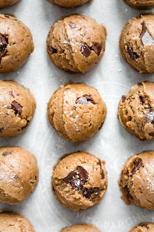 vegan spiced chocolate chunk cookies