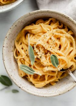 vegan pumpkin Alfredo