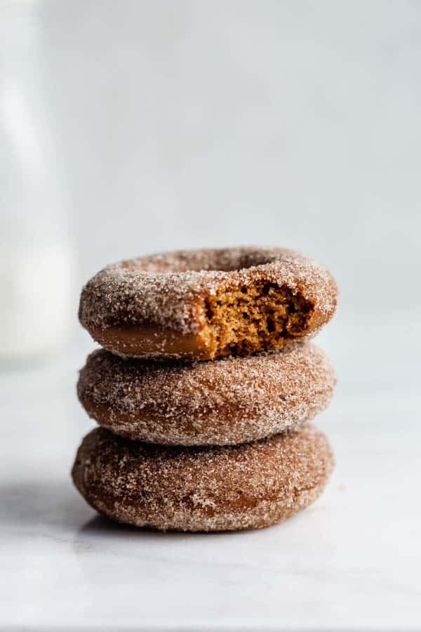 vegan gingerbread donuts with gingerbread sugar