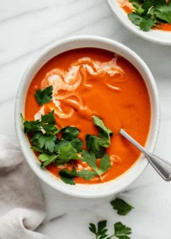 creamy vegan tomato soup