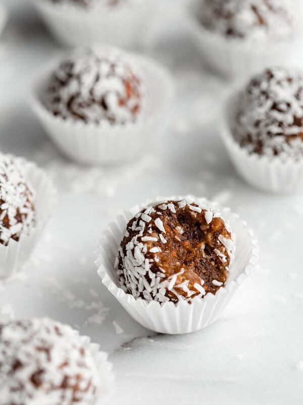 carrot cake energy balls