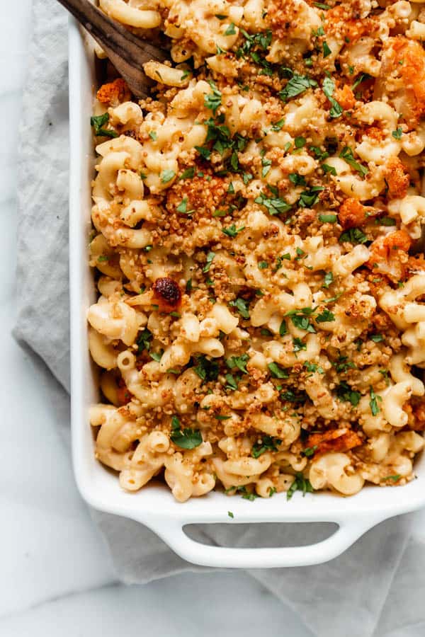 vegan buffalo cauliflower mac and cheese