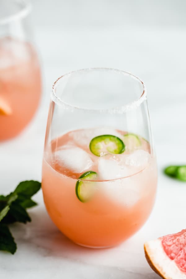 Spicy grapefruit margarita