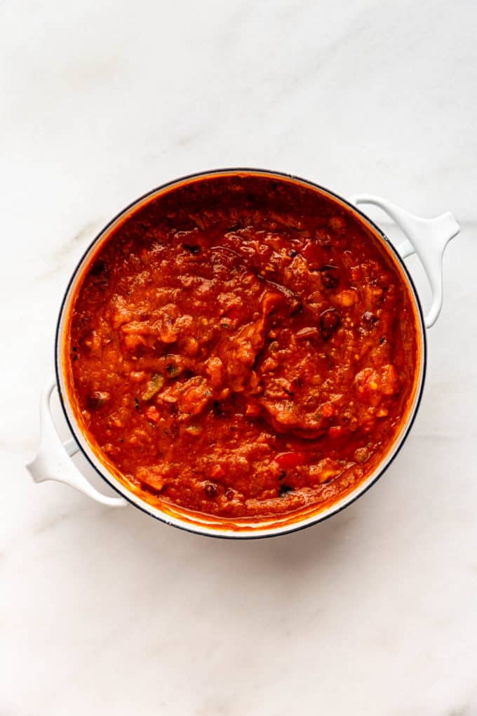vegan chili in a white pot