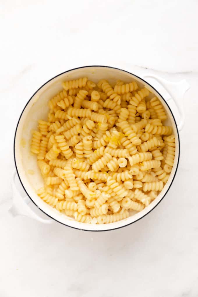 lemon fusilli pasta in a white pot