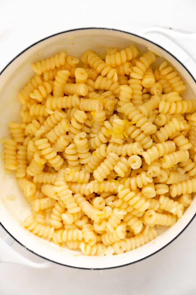 creamy lemon pasta in a white pot
