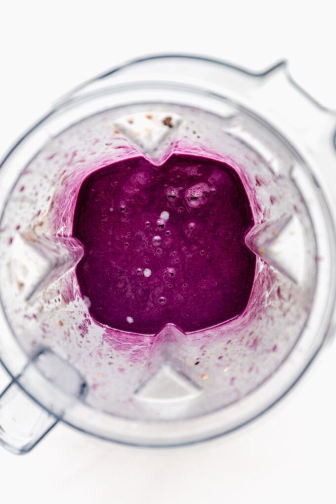 berry protein smoothie in a blender